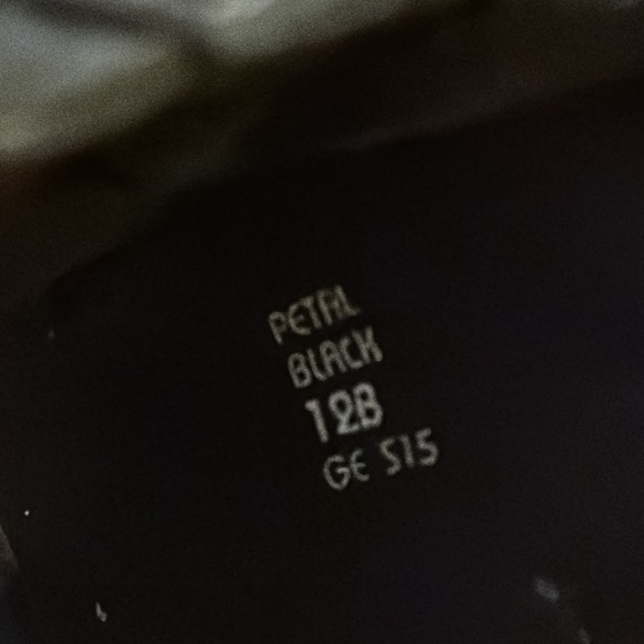 Earth Cutout Leather Wedge Sandals - Picture 13 of 13